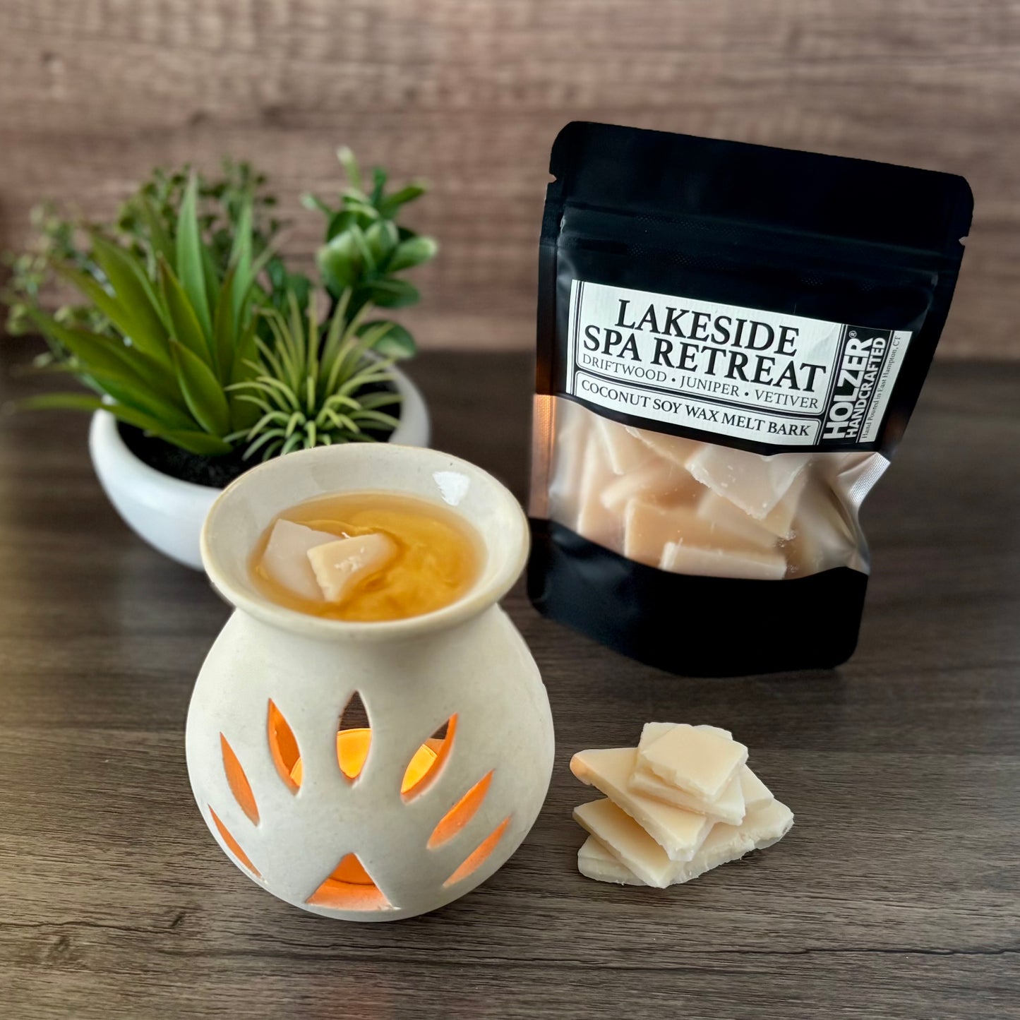 Lakeside Spa Retreat - Driftwood + Juniper + Vetiver Scented Wax Melt Bark in Resealable Pouch