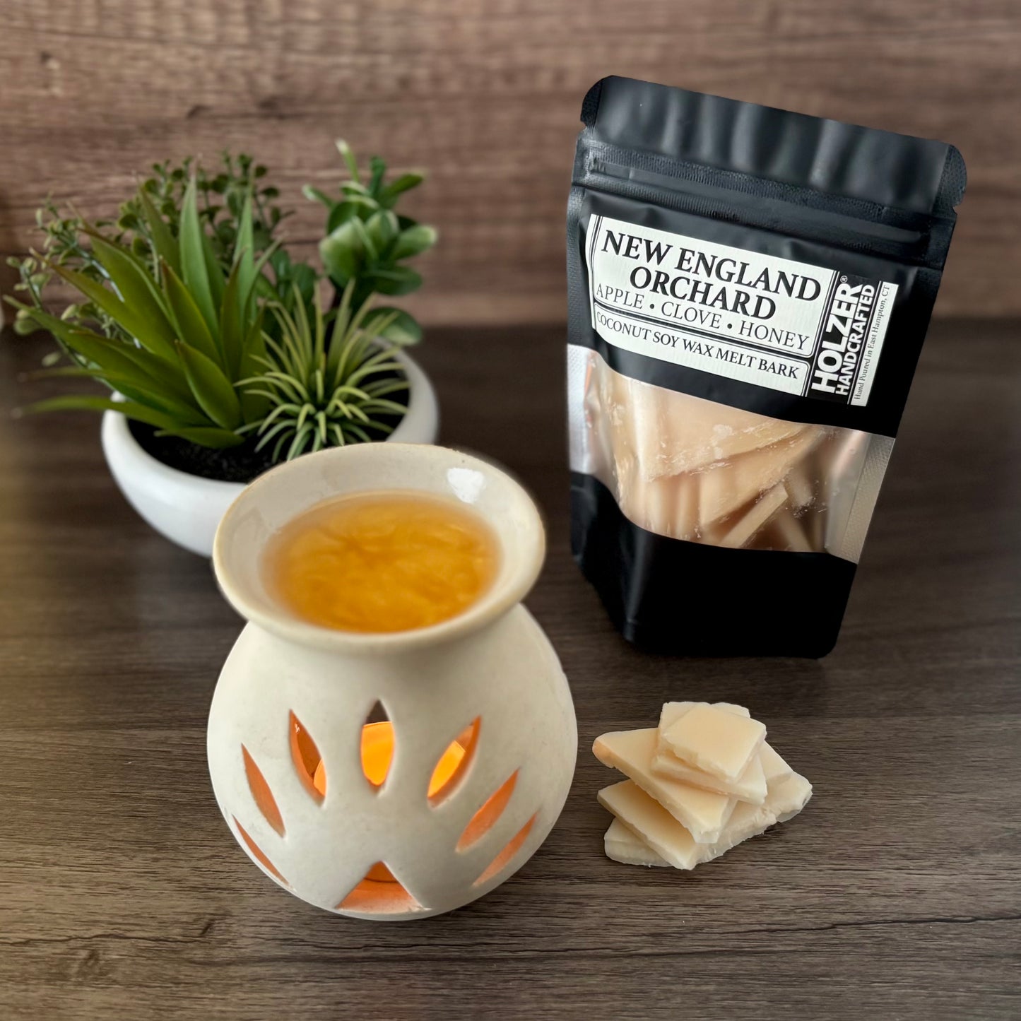 New England Orchard Oasis - Apple + Clove + Honey Scented Wax Melt Bark in Resealable Pouch