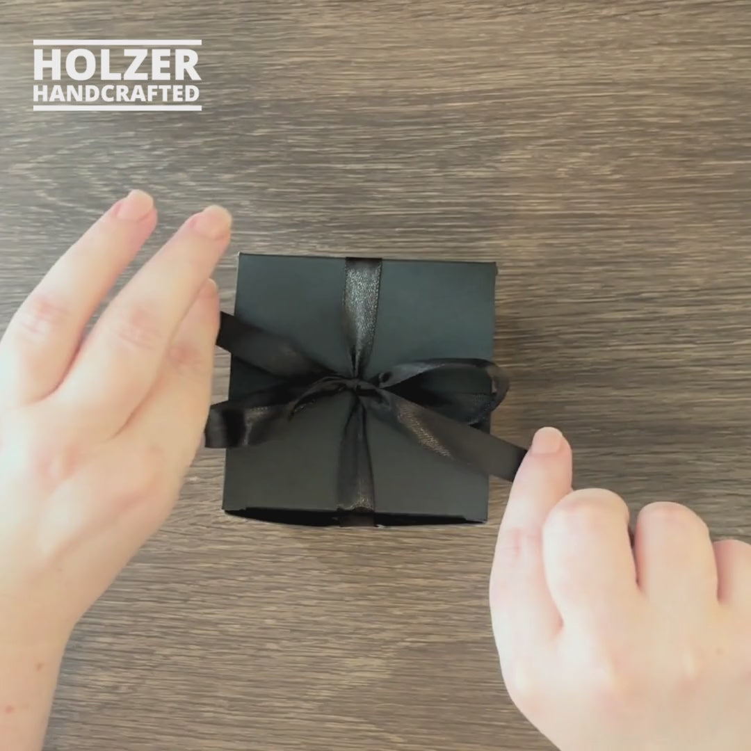 Load video: personalize your candle