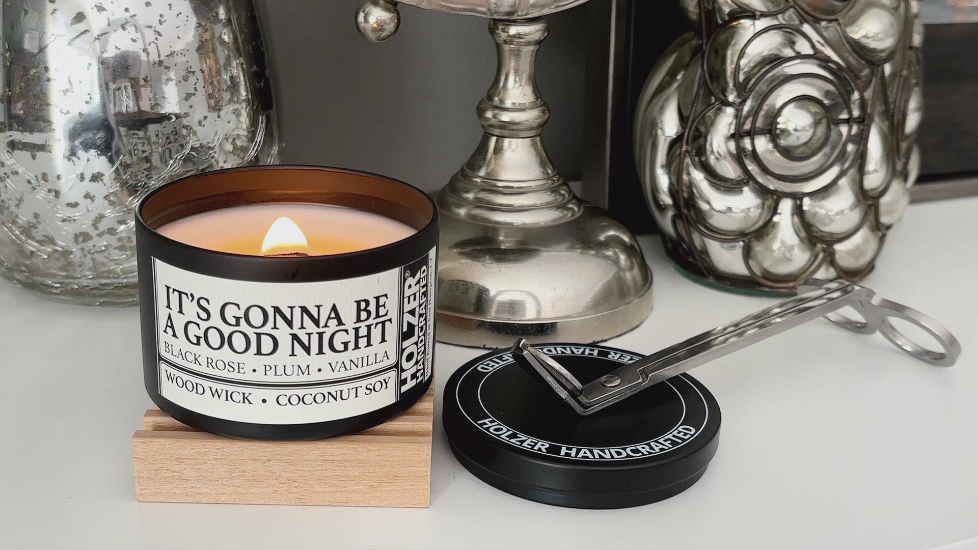 Load video: personalize your candle